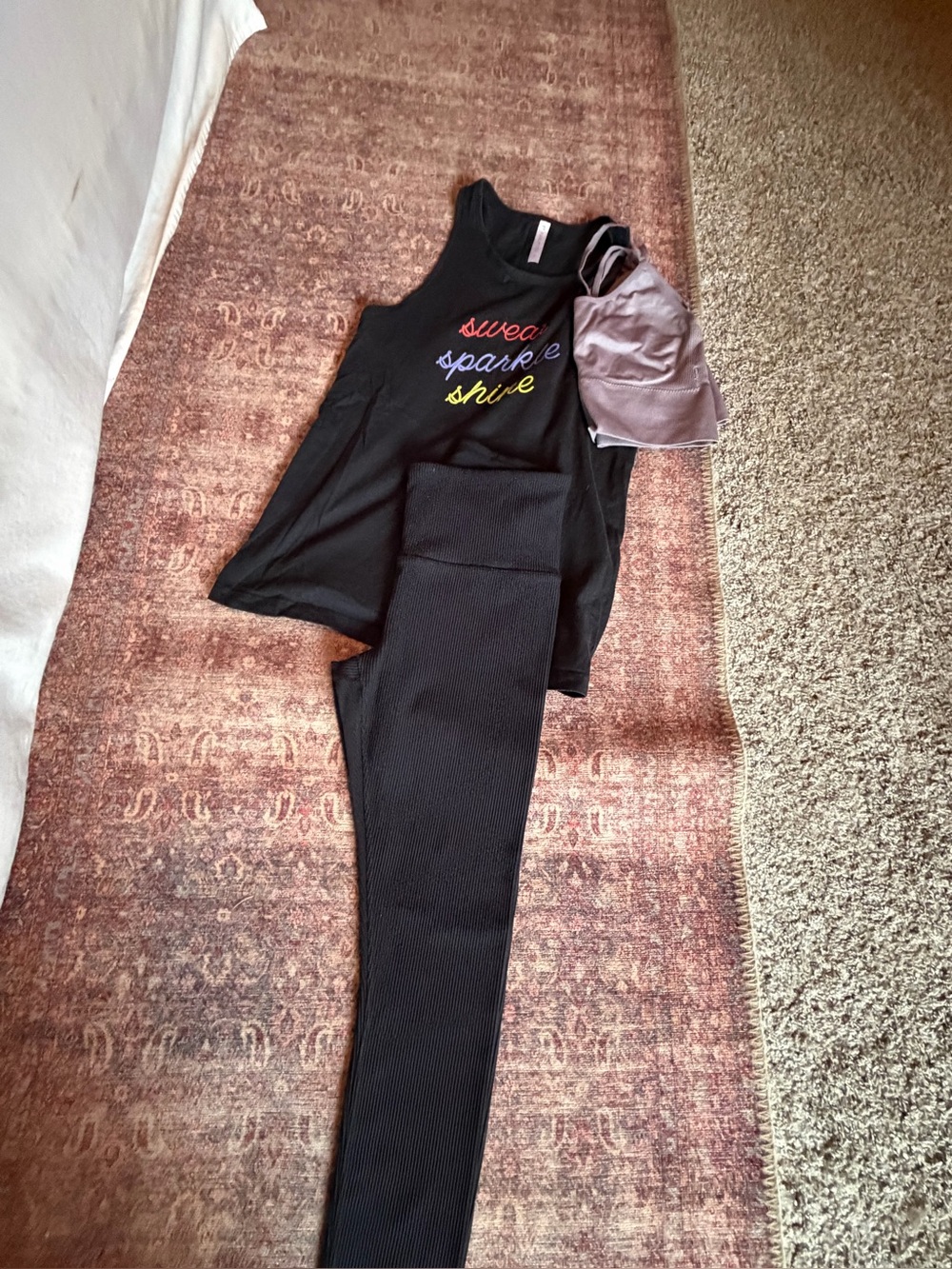 3 piece bundle! Athleta & fabletics size 4/small - Picture 2 of 4